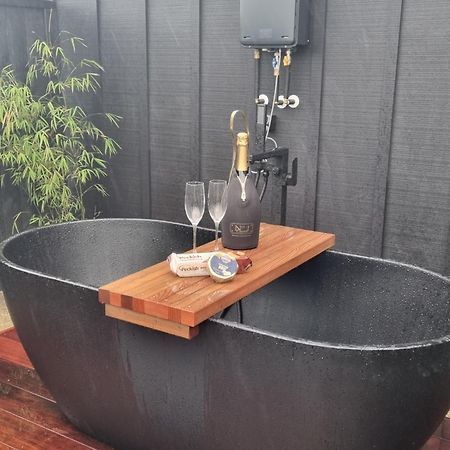Te Puna Bach22 Rustic Romantic Getaway المظهر الخارجي الصورة